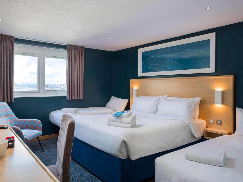 Travelodge London Park Royal Habitación foto