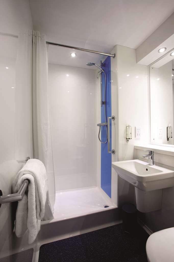 Travelodge London Park Royal Habitación foto