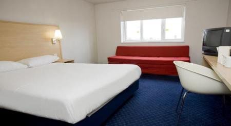 Travelodge London Park Royal Habitación foto